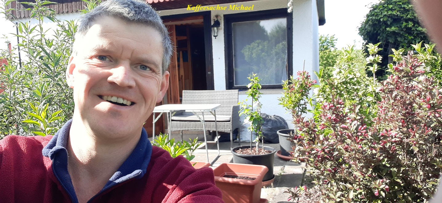 Laubenpieper Micha in seinem Gartenhaus